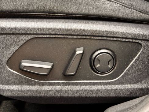 Used 2023 Kia Sportage EX AWD/4WD image 16