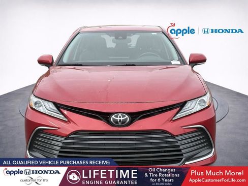 Used 2023 Toyota Camry XLE image 2