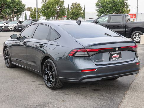 Used 2025 Honda Accord SE image 8