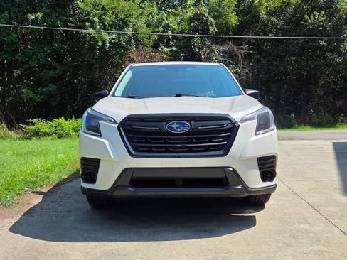 Used 2022 Subaru Forester AWD/4WD image 2