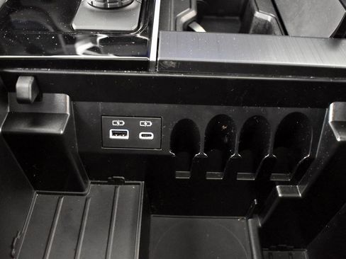 Certified 2025 Toyota Tundra Platinum image 40