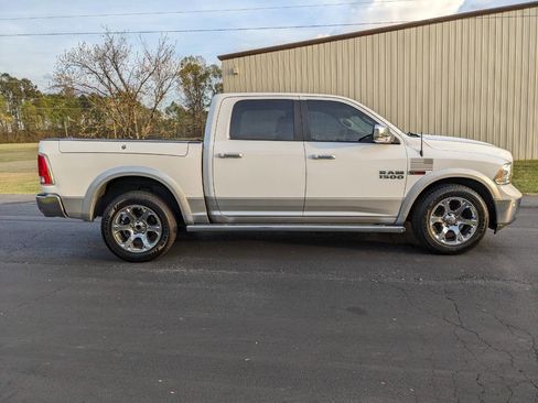 Used 2016 RAM 1500 Laramie w/ Convenience Group image 8
