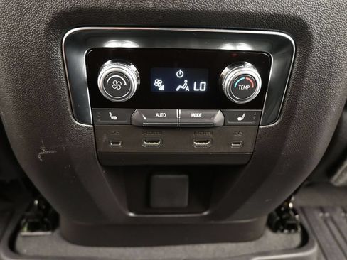Used 2025 GMC Yukon XL Denali w/ Denali Reserve Package AWD/4WD image 25