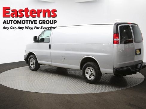Used 2018 Chevrolet Express 2500 w/ Enhanced Convenience Package image 58