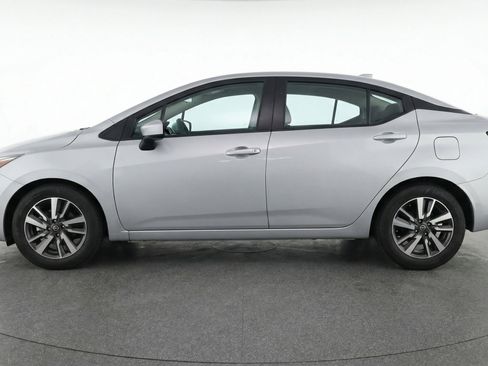Used 2025 Nissan Versa SV FWD image 5