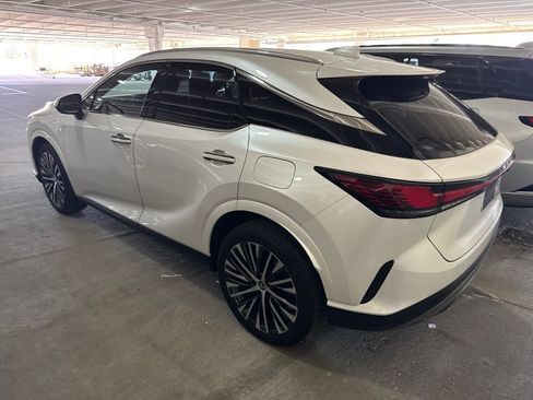 Used 2025 Lexus RX 350 w/ Convenience Package AWD/4WD image 4