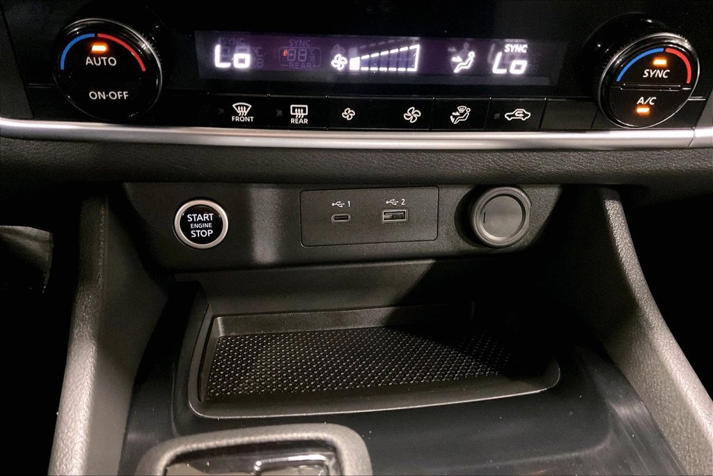 Used 2023 Nissan Rogue SV AWD/4WD image 17