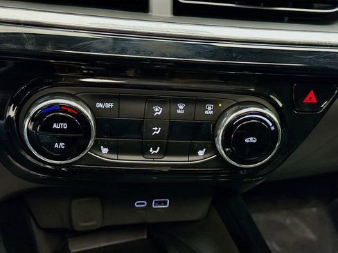 New 2026 Chevrolet Trax ACTIV w/ Sunroof Package image 17