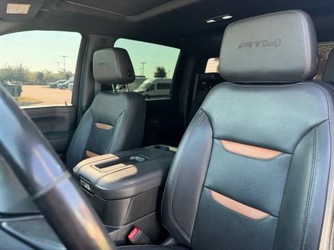 Used 2022 GMC Sierra 2500 AT4 w/ AT4 Premium Plus Package AWD/4WD image 12