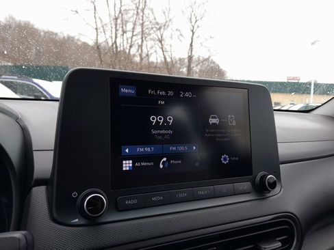 Used 2022 Hyundai Kona SE image 21