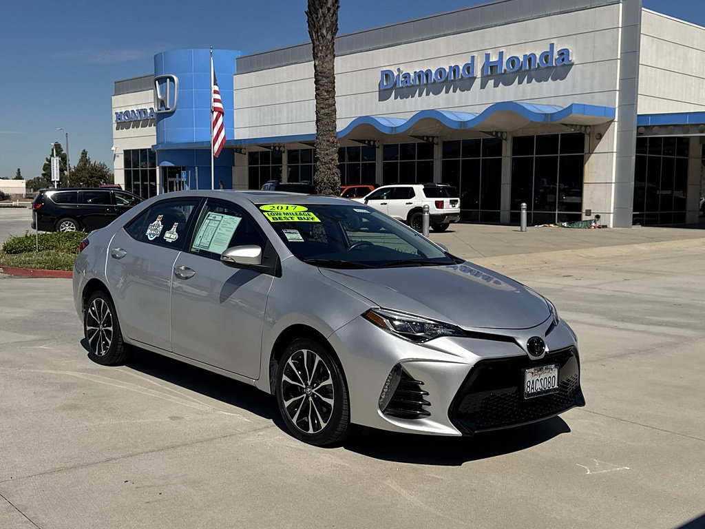 Used 2017 Toyota Corolla SE w/ SE Premium Package FWD image 1