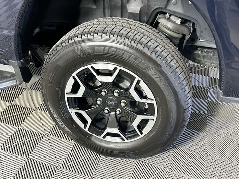 Used 2023 Ford F150 Lightning XLT image 38