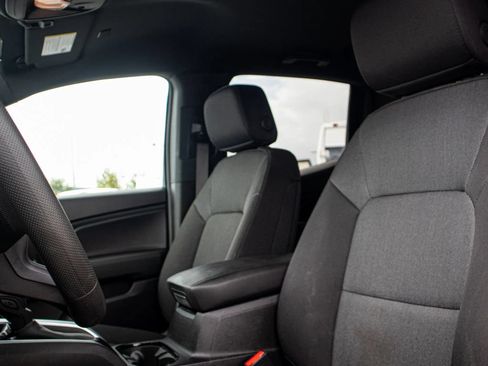 Used 2025 Chevrolet Colorado W/T RWD image 25