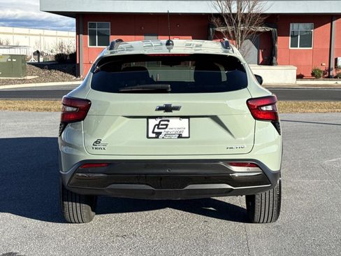 Used 2024 Chevrolet Trax ACTIV w/ Driver Confidence Package image 25