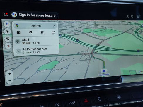 Certified 2025 GMC Sierra 1500 SLT image 7