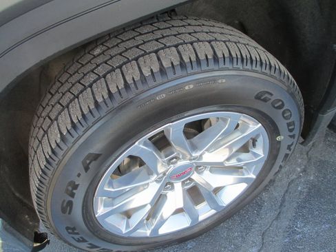 Used 2019 GMC Sierra 1500 SLT w/ SLT Premium Plus Package image 11