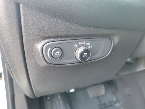 Certified 2022 Chevrolet Equinox RS w/ LPO, Floor Liner Package image 21