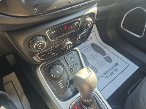 Used 2019 Jeep Compass Sport image 24