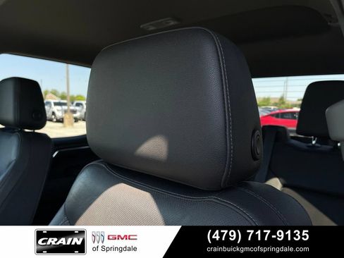 Used 2022 GMC Sierra 1500 SLT w/ SLT Convenience Package AWD/4WD image 21