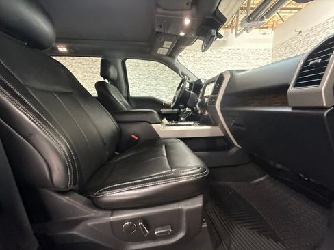 Used 2018 Ford F150 Lariat w/ Equipment Group 502A Luxury AWD/4WD image 11