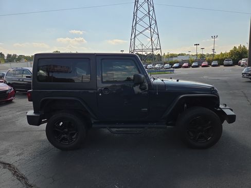 Used 2016 Jeep Wrangler Sport w/ Quick Order Package 24S AWD/4WD image 6