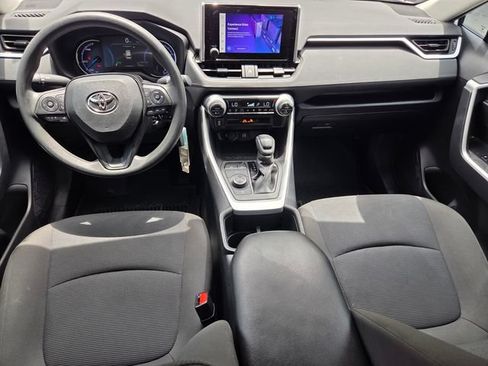 Used 2024 Toyota RAV4 LE AWD/4WD image 8
