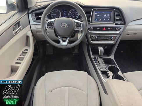 Used 2019 Hyundai Sonata SE FWD image 4