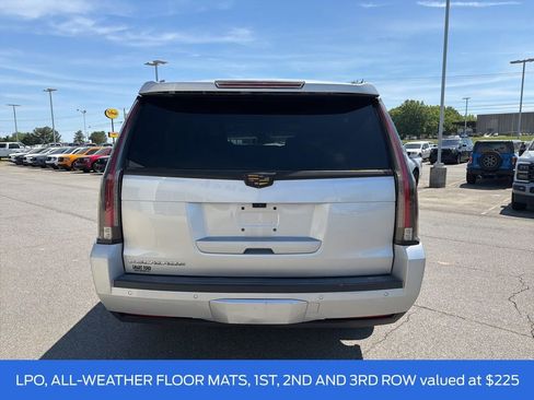 Used 2018 Cadillac Escalade ESV Premium Luxury w/ LPO, Radiant Package AWD/4WD image 5