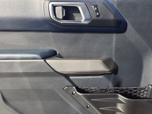 Used 2023 Ford Bronco Outer Banks w/ Sasquatch Package image 26