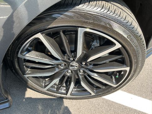 Used 2023 Honda Accord Touring image 13