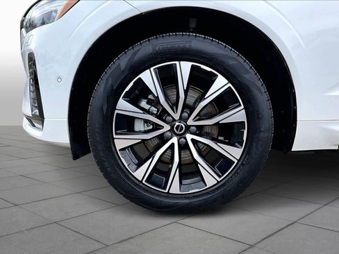 Certified 2023 Volvo XC60 B5 Plus w/ Climate Package image 11