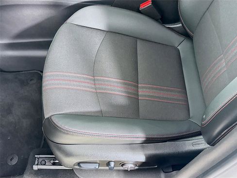 Used 2023 Chevrolet Equinox RS image 19