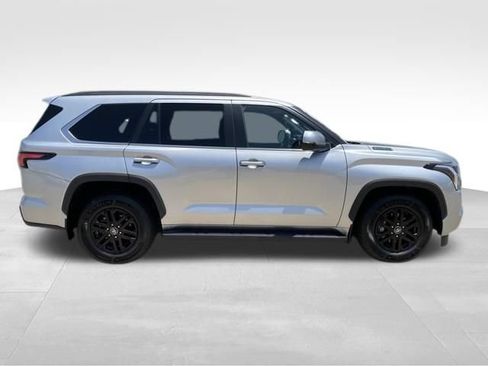 Certified 2025 Toyota Sequoia 4WD image 2