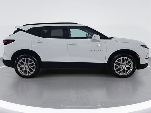 Used 2023 Chevrolet Blazer LT w/ LPO, Floor Liner Package image 2