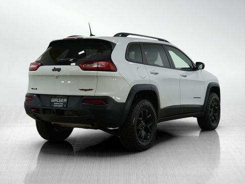 Used 2018 Jeep Cherokee Trailhawk w/ Cold Weather Group image 5