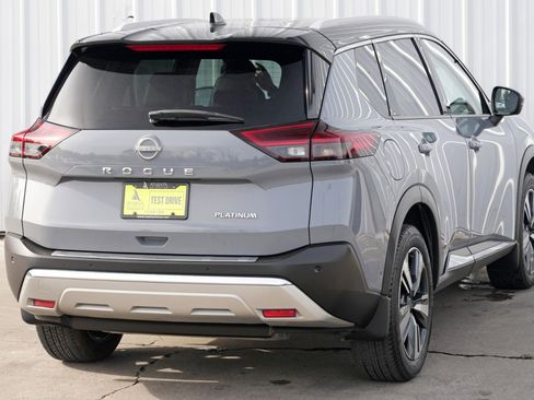 Used 2022 Nissan Rogue Platinum w/ Head-Up Display Package image 50