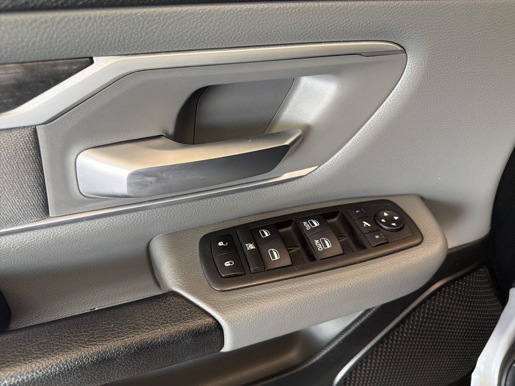 Used 2020 RAM 1500 Big Horn AWD/4WD image 9