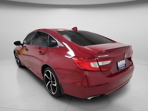 Used 2018 Honda Accord Sport image 11