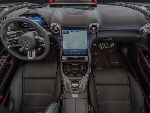 New 2026 Mercedes-Benz SL 63 AMG S e Performance 4MATIC image 9
