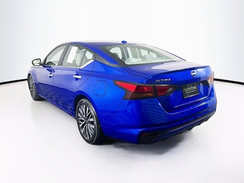 Used 2025 Nissan Altima 2.5 SV image 5