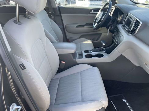 Used 2017 Kia Sportage LX image 47