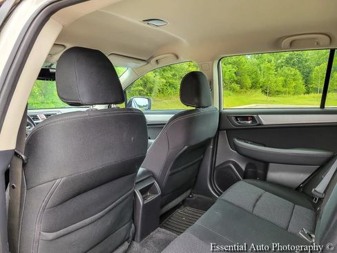 Used 2015 Subaru Outback 2.5i Premium AWD/4WD image 11