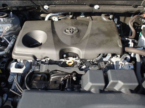 Used 2024 Toyota RAV4 XLE image 26