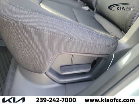 New 2027 Kia Seltos S FWD image 14