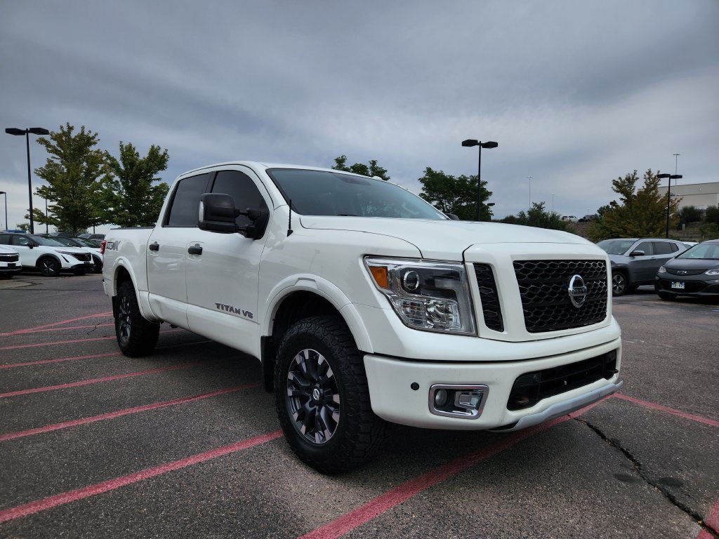 Used 2018 Nissan Titan PRO-4X w/ Pro-4x Convenience Package AWD/4WD image 7