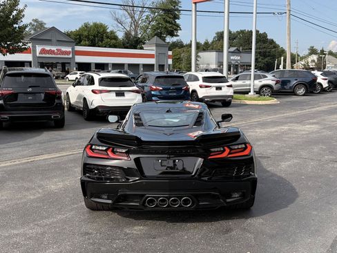 Used 2024 Chevrolet Corvette Z06 RWD image 4