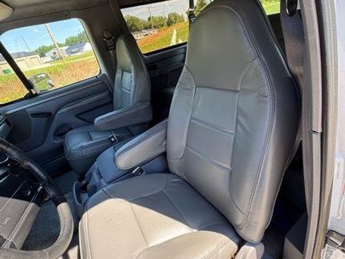 Used 1995 Ford Bronco XLT AWD/4WD image 12