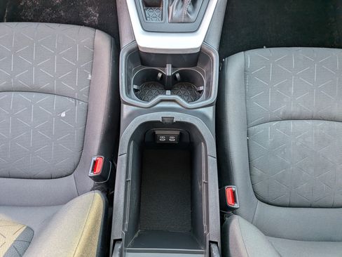 Used 2023 Toyota RAV4 XLE w/ Convenience Package image 32