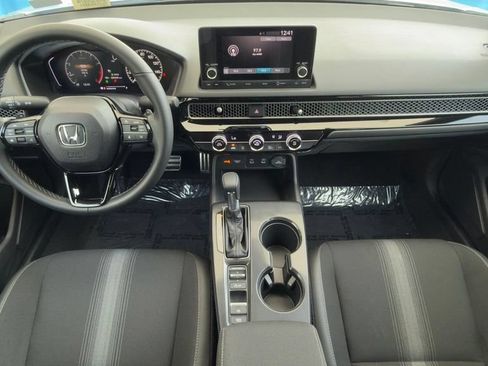 Used 2025 Honda Civic Sport image 18