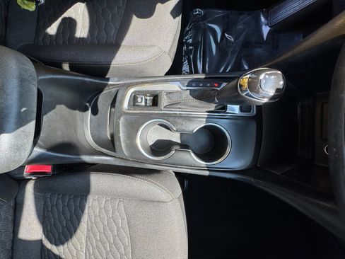 Used 2019 Chevrolet Equinox LT image 24